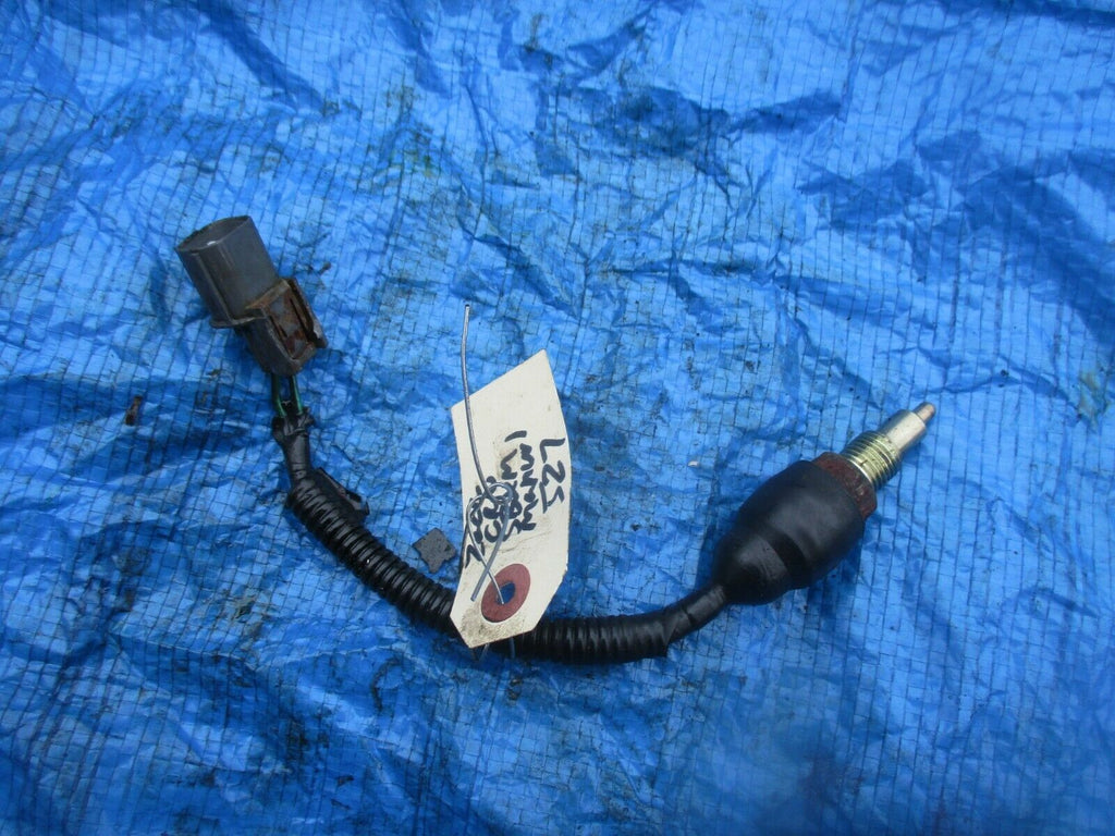 97-01 Honda CRV B20Z2 manual transmission reverse sensor SBXM OEM 4WD 527