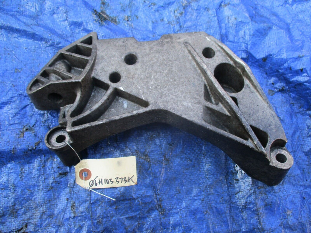 2009 Volkswagen Jetta 2.0 engine mount bracket 06J199207P OEM motor mount