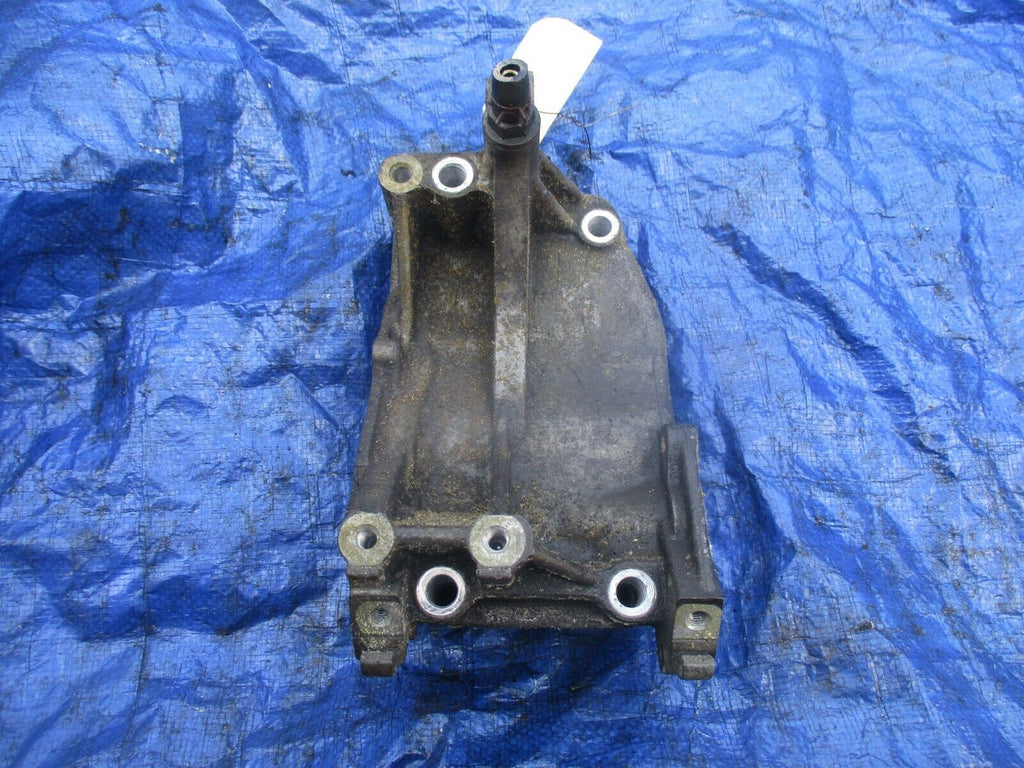 06-08 Acura CSX K20Z2 water pump housing engine motor RRA K20 OEM ac bracket 9P4