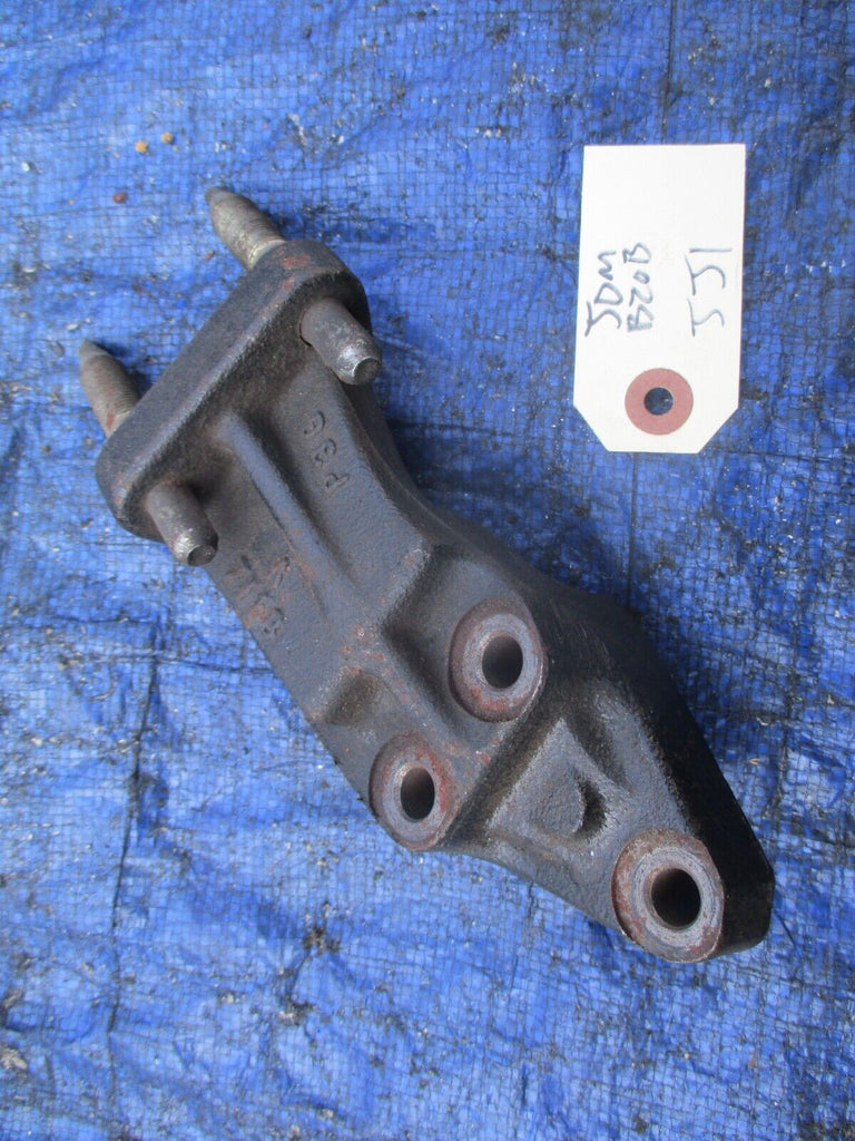 96-98 JDM Honda CRV B20B high driver engine mount post bracket motor OEM P3G