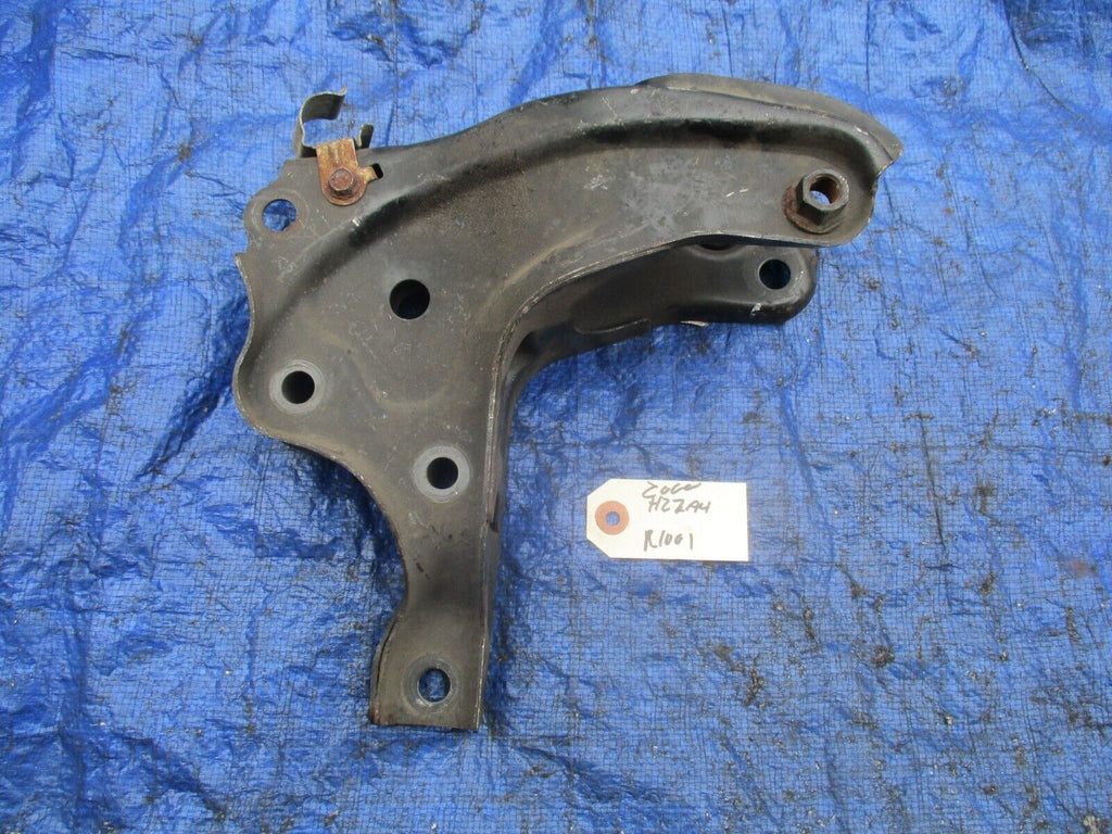 97-01 Honda Prelude H22A4 VTEC rear engine bracket manual transmission OEM R1001